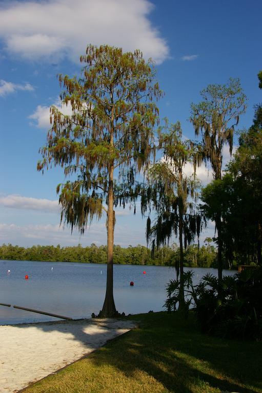 Cypress Cove Nudist Resort Пойнсиана Экстерьер фото